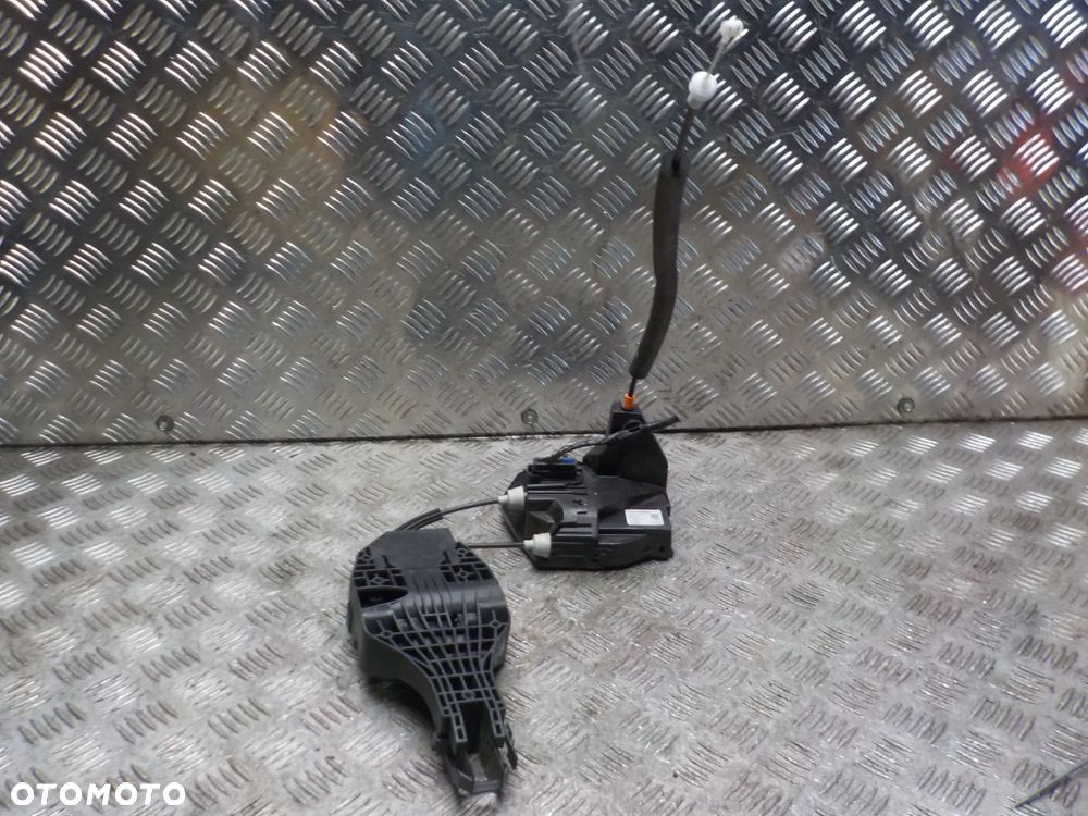 JAGUAR XE ZAMEK DRZWI PRAWY PRZÓD HX73-203A28-EA