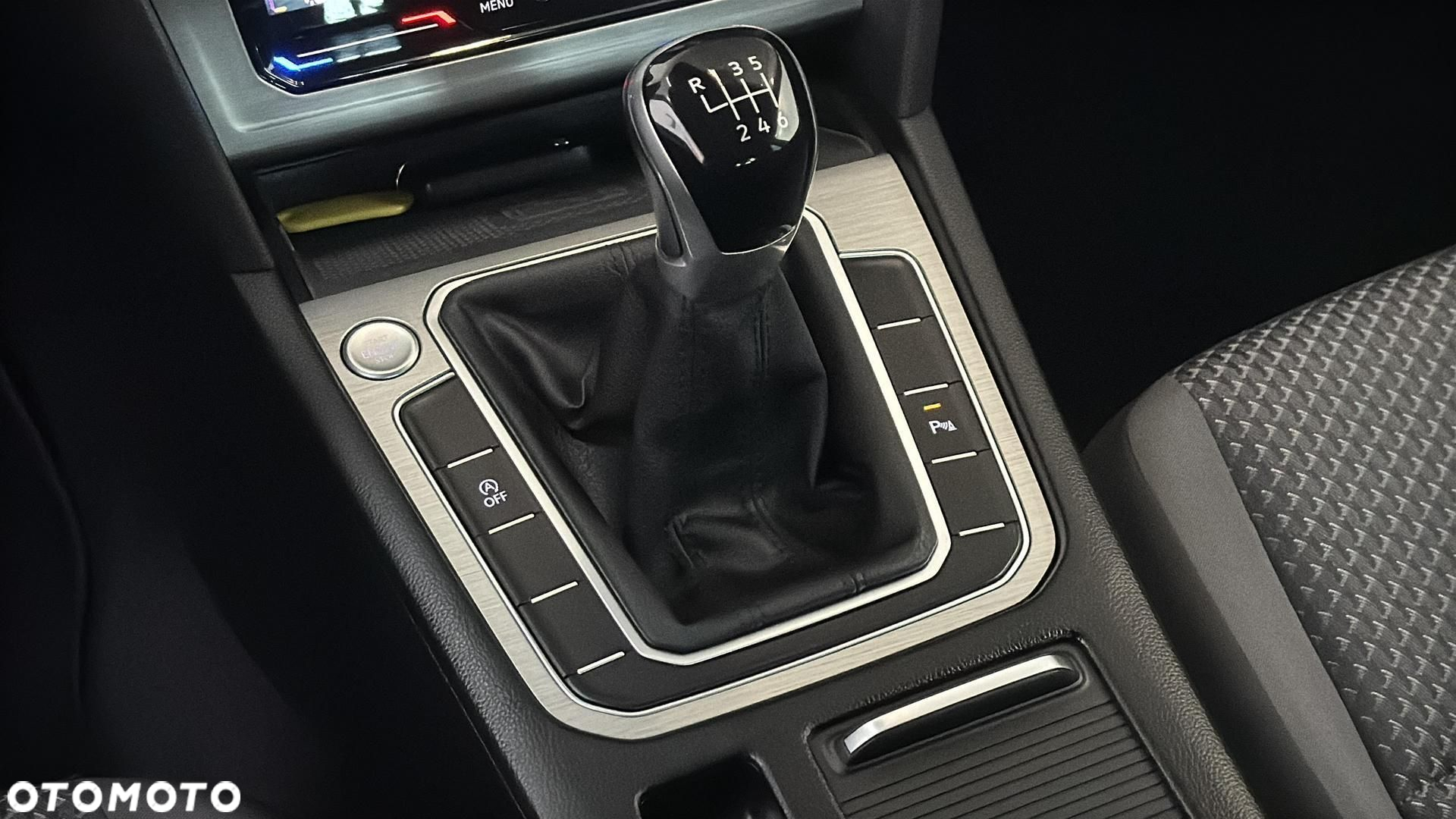 Volkswagen Passat 2.0 TDI EVO Essence - 17