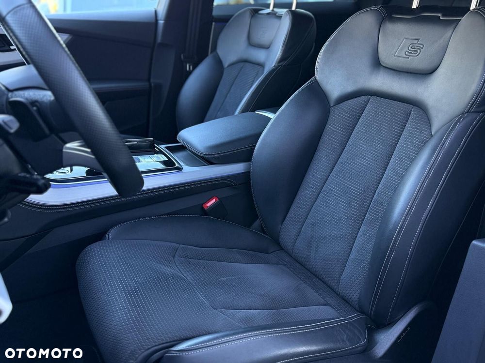 Audi Q8 - 16