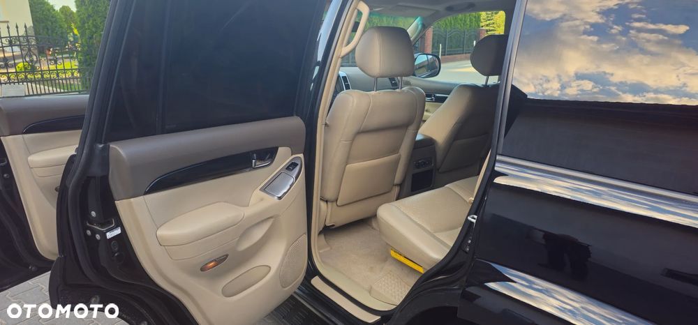 Toyota Land Cruiser - 9