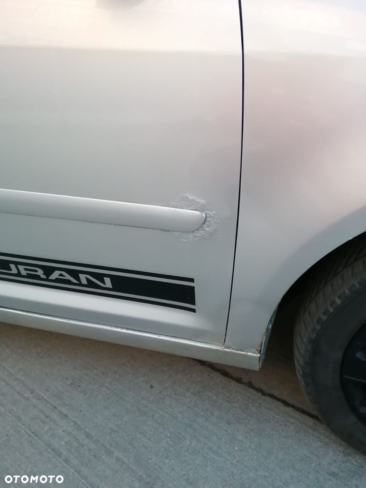 Volkswagen Touran 1.9 TDI Highline - 9