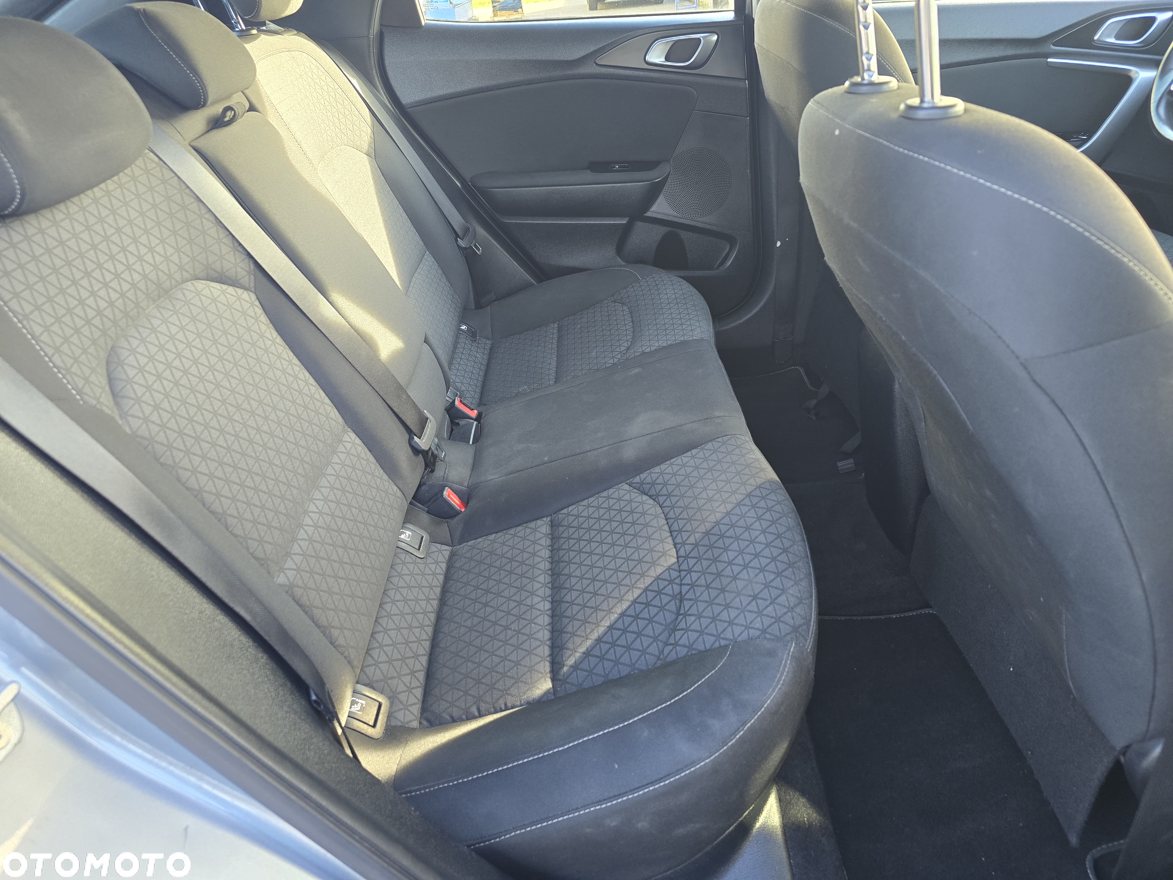 Kia XCeed 1.0 T-GDI L Business Line - 14