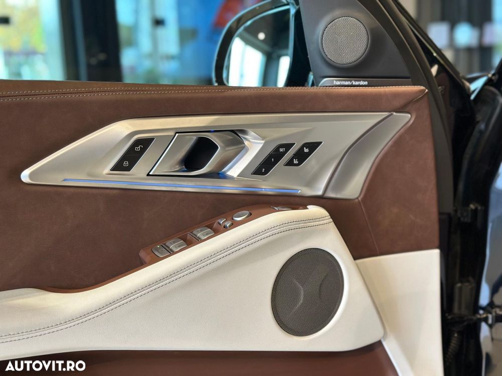 BMW XM 50e - 10