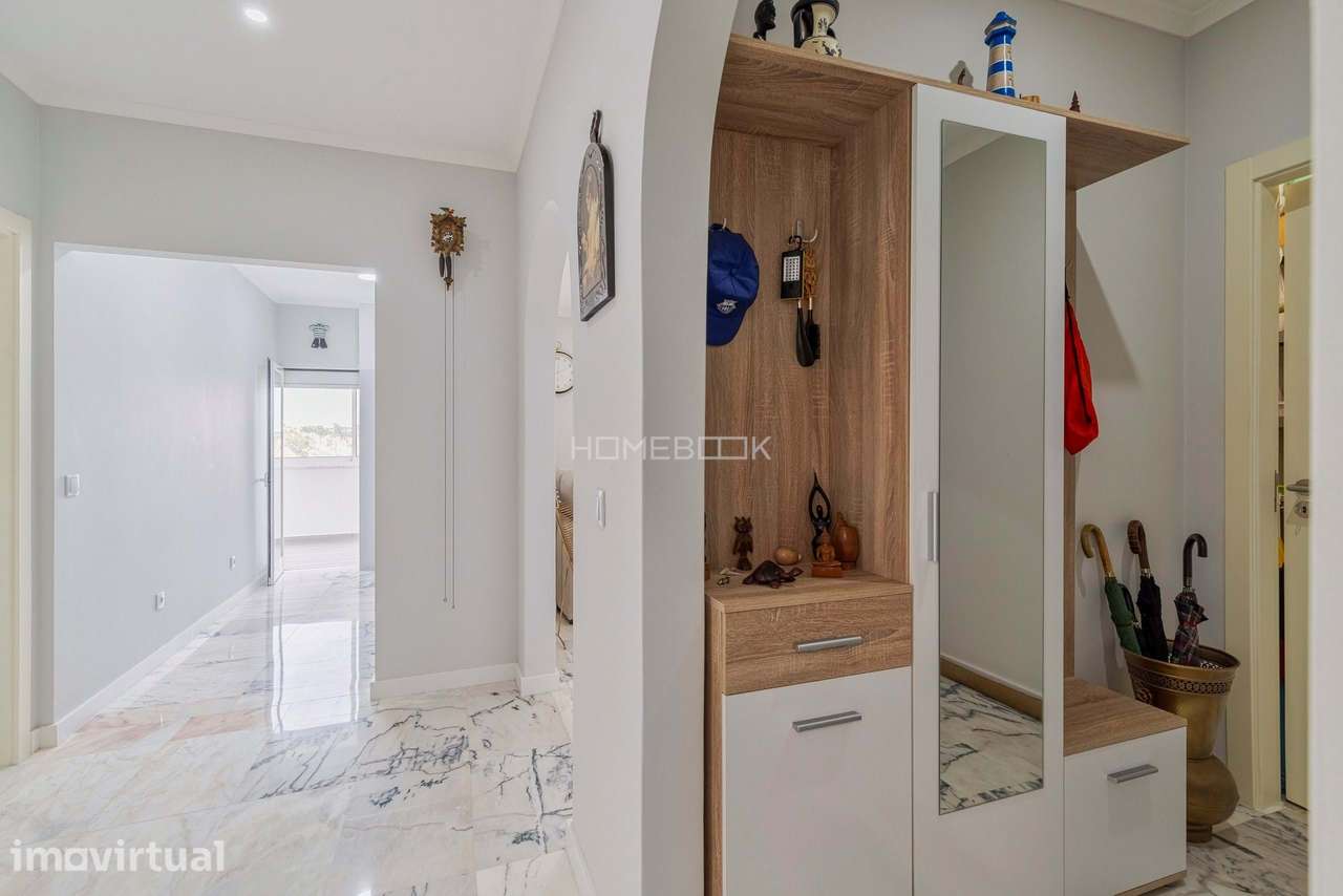 Apartamento com vista mar e grandes varandas - Grande imagem: 3/25