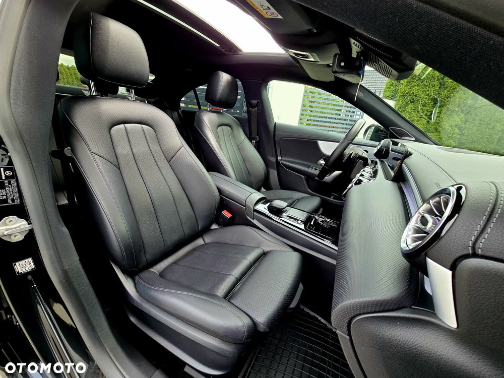 Mercedes-Benz CLA 220 AMG Line 7G-DCT - 17