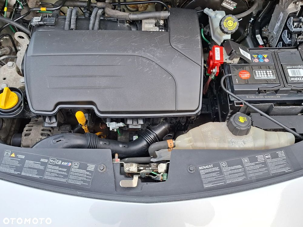 Renault Clio 1.2 16V 75 Night and Day - 25