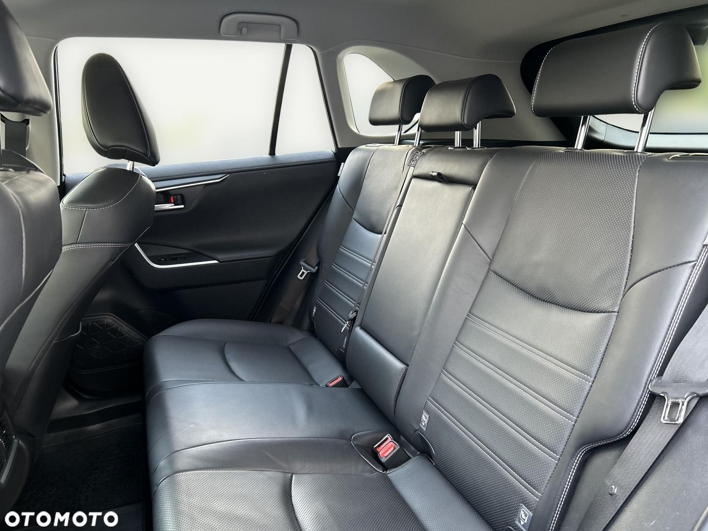 Toyota RAV4 - 24