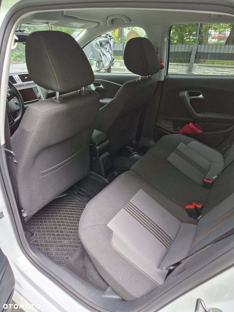 Volkswagen Polo - 13