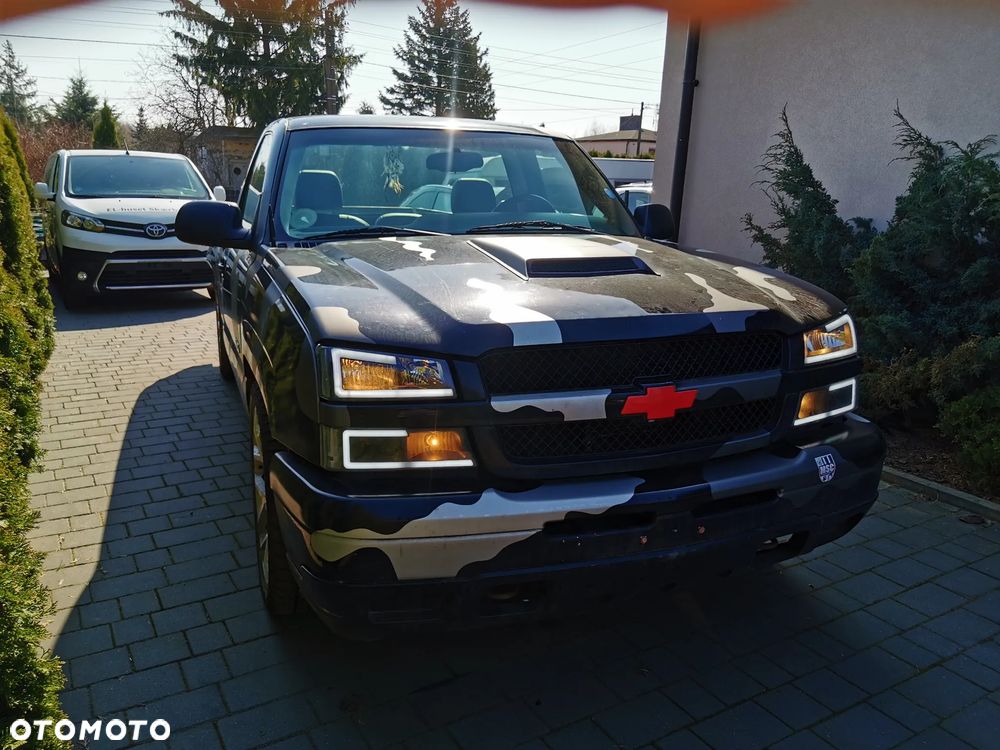 Chevrolet Silverado - 3