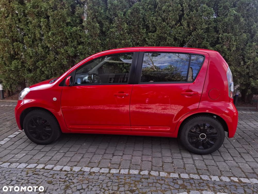 Daihatsu Sirion 1.3 - 6