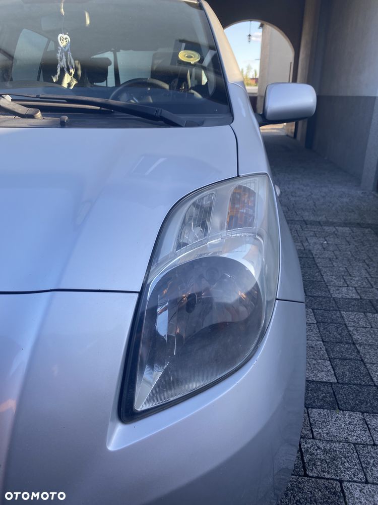 Toyota Yaris 1.3 Blue - 9