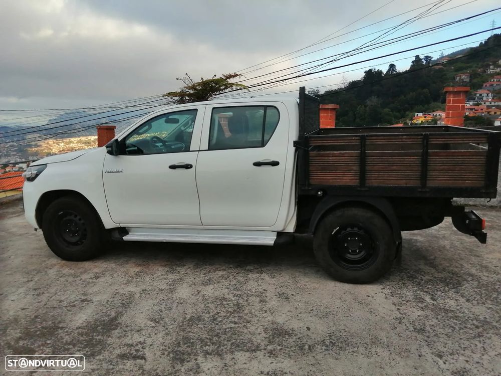 Toyota Hilux - 3