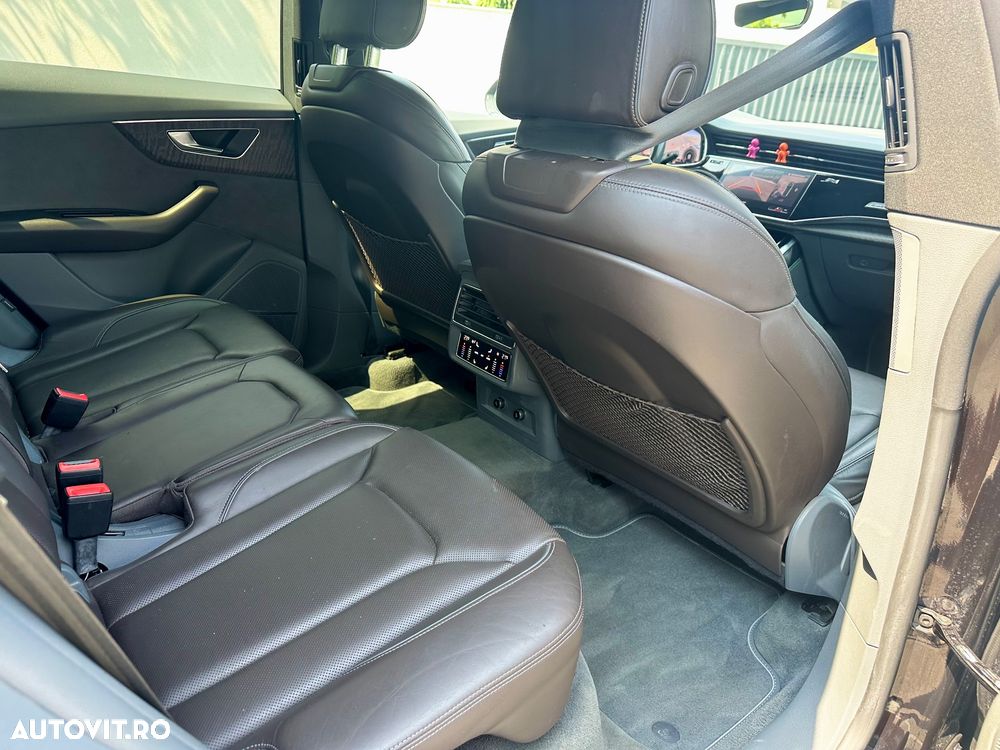 Audi Q8 - 9
