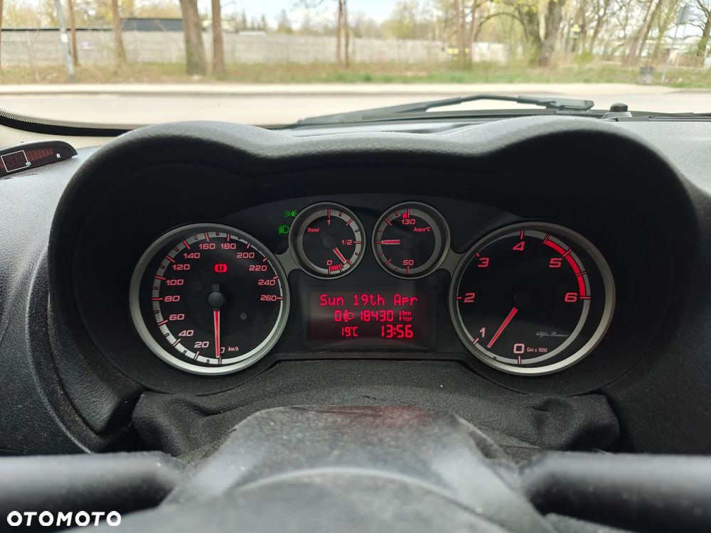 Alfa Romeo Mito - 11