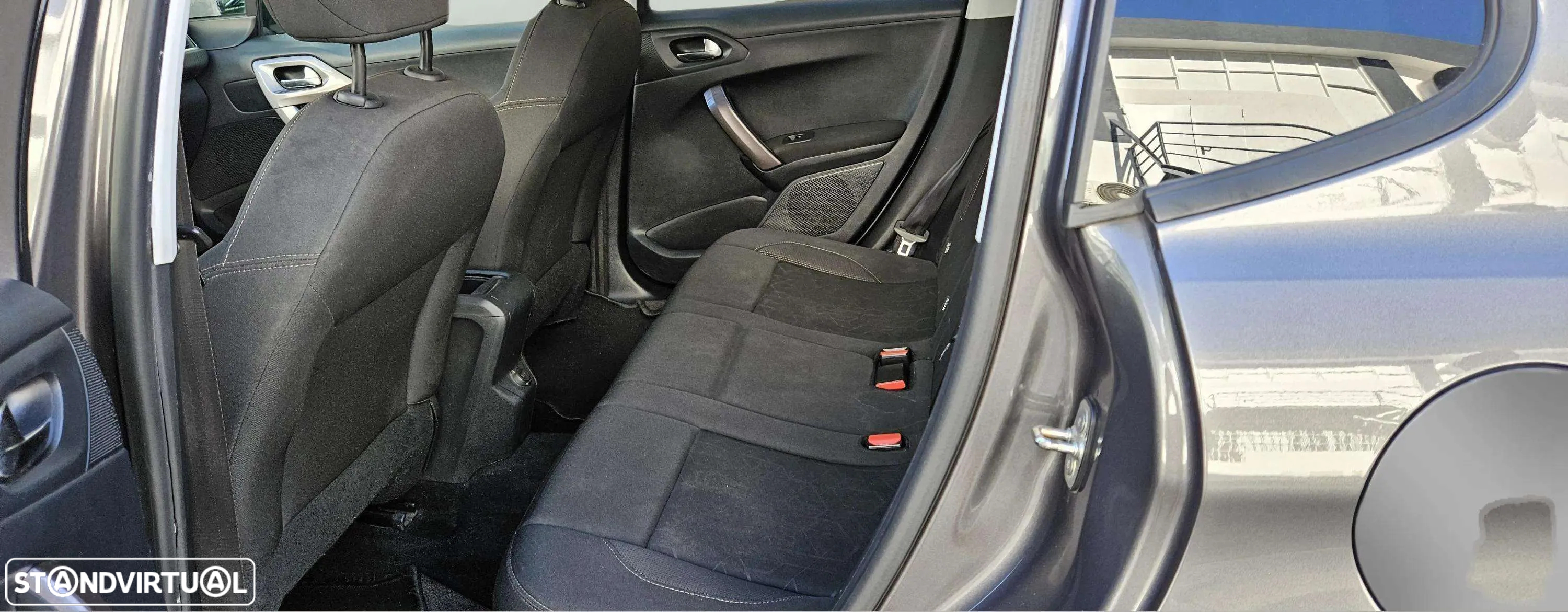 Peugeot 2008 1.6 BlueHDi Allure - 11