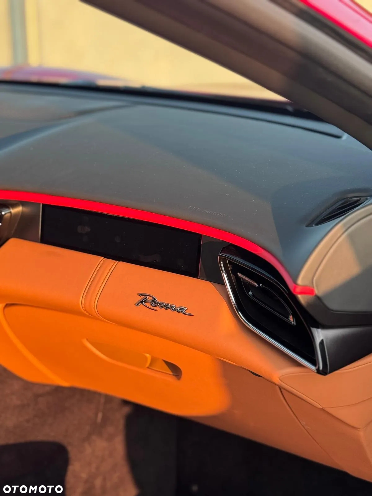 Ferrari Roma - 30