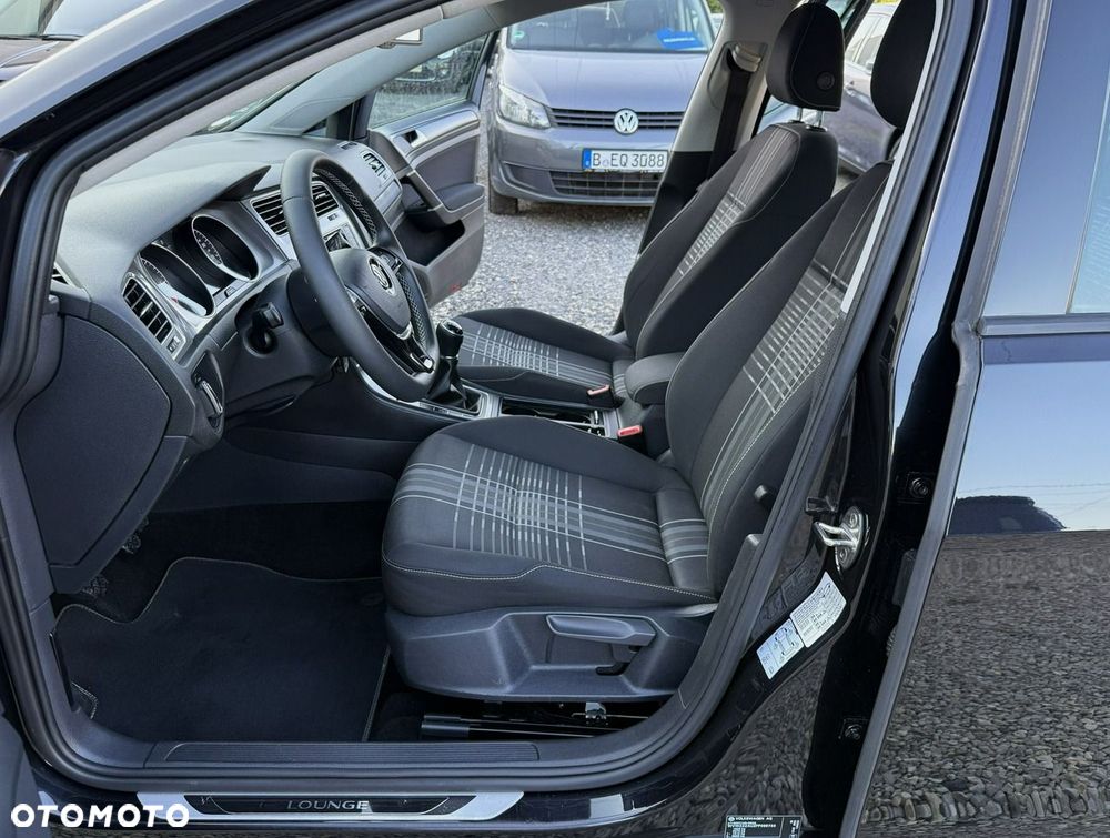 Volkswagen Golf 1.6 TDI BlueMotion Technology Lounge - 19