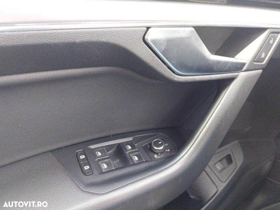 Volkswagen Touareg - 12