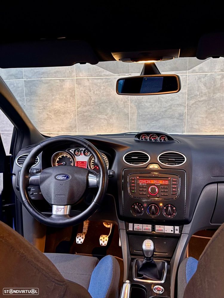 Ford Focus 2.5 VCT ST - 9
