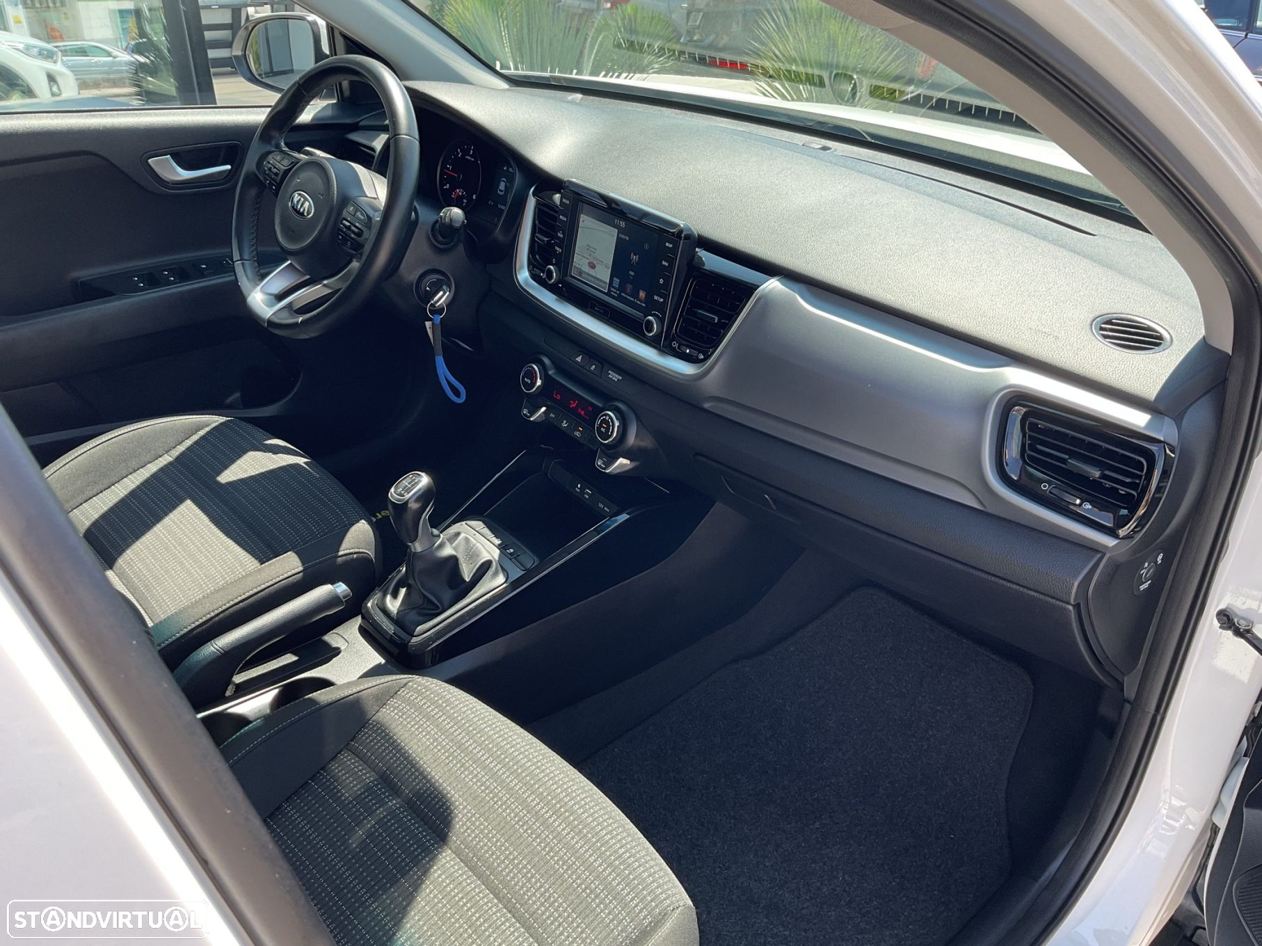 Kia Stonic 1.6 CRDi Urban - 26