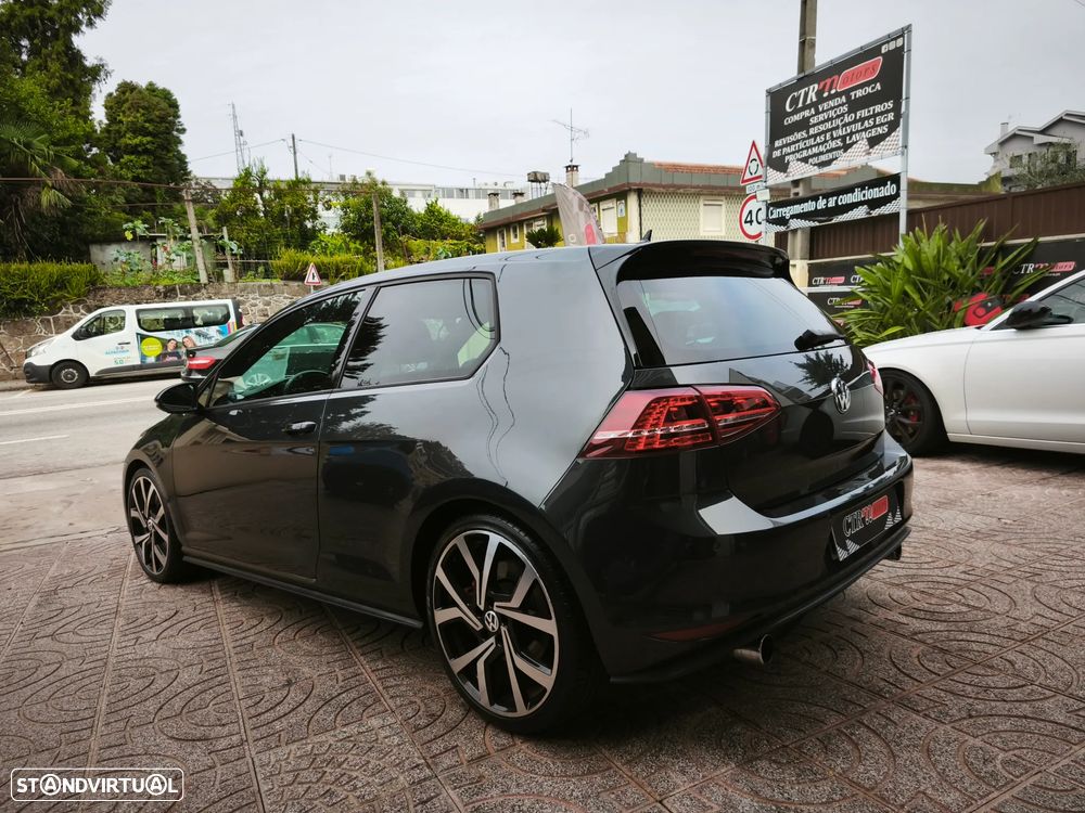 VW Golf GTI Performance BlueMotion - 12