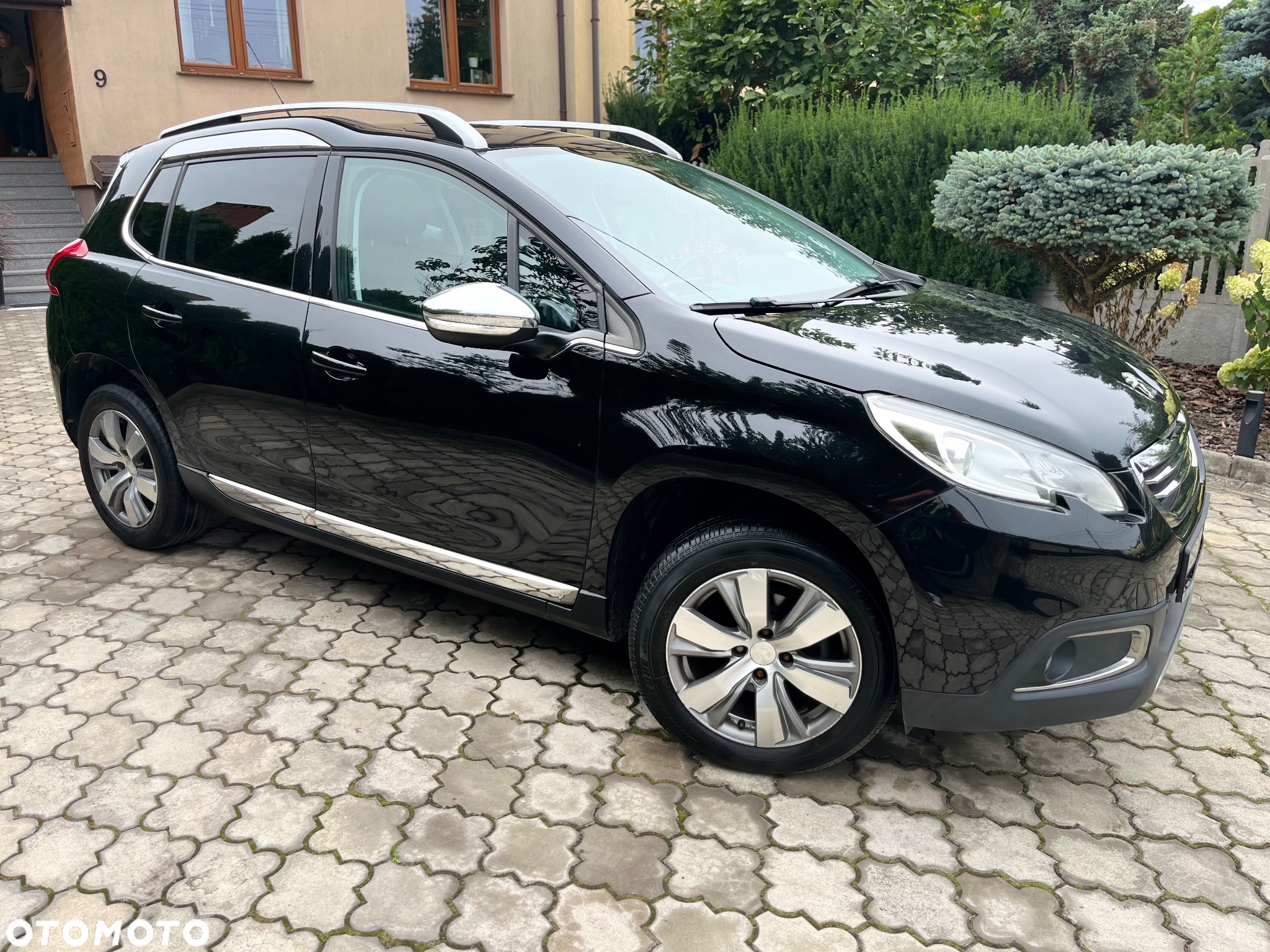 Peugeot 2008 - 9