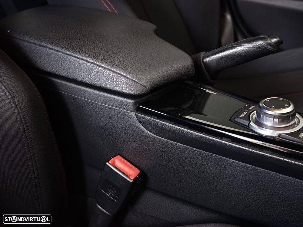 BMW 320 d Pack M - 43