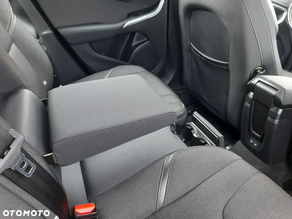 Volvo V40 Cross Country D3 Summum - 33