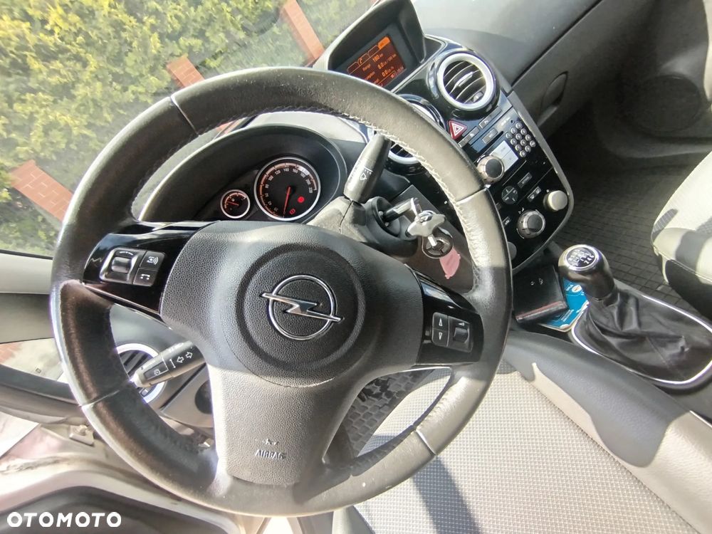 Opel Corsa 1.7 CDTI Cosmo - 9