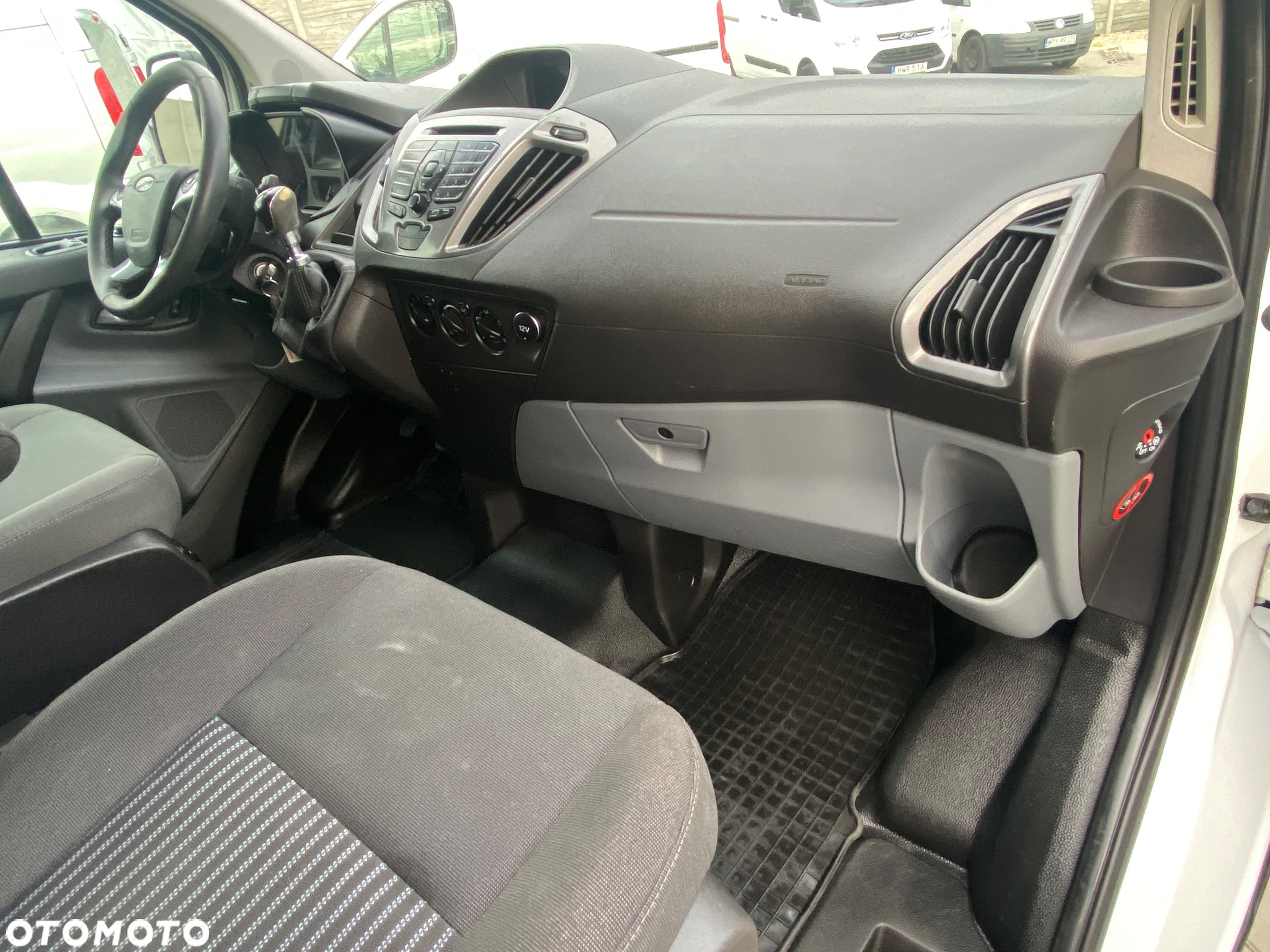 Ford TRANSIT CUSTOM - 15