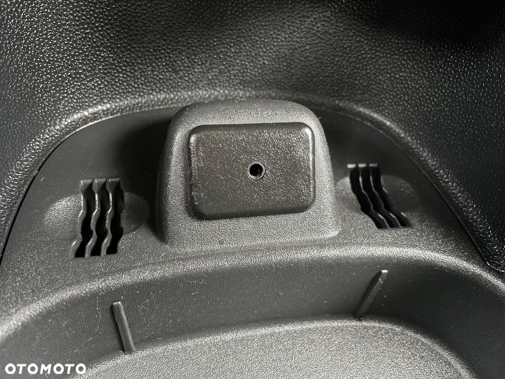 Opel Corsa 1.2 16V Cosmo - 18