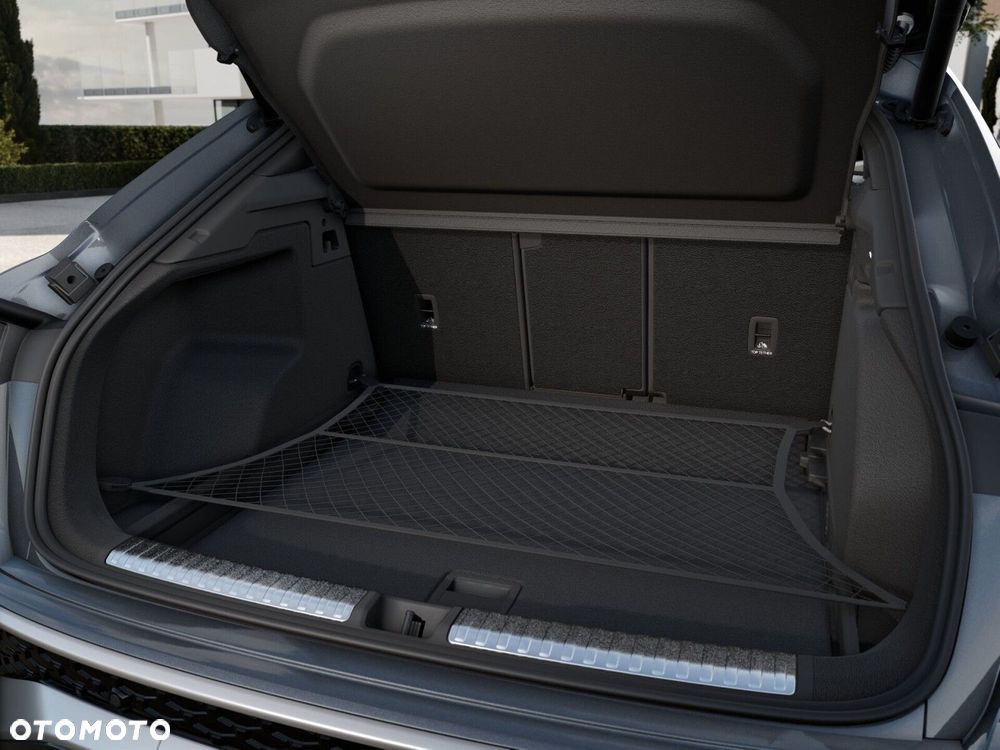 Audi Q3 Sportback - 11