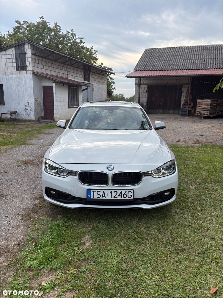 BMW Seria 3 320i xDrive Luxury Line - 1