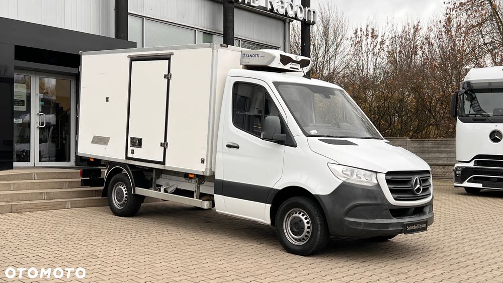 Mercedes-Benz Sprinter - 5