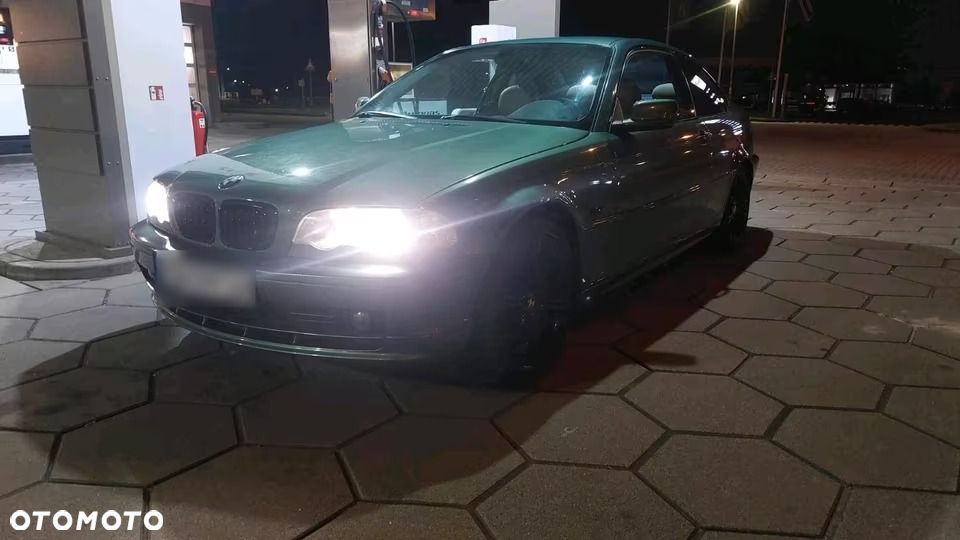 BMW Seria 3 320i - 11