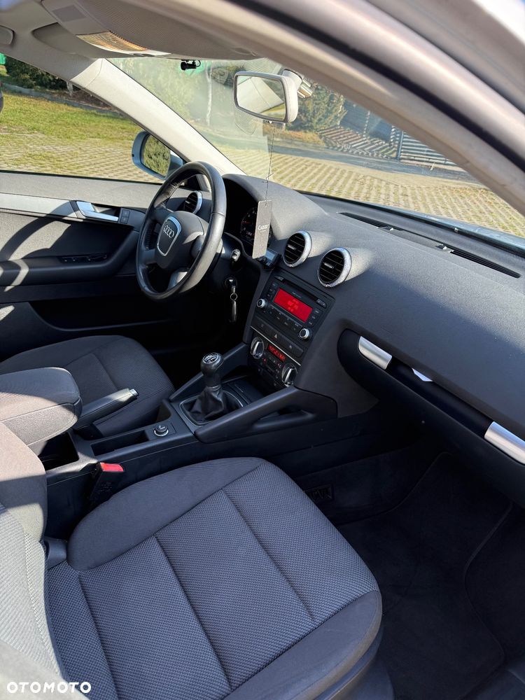 Audi A3 Sportback 1.6 Attraction - 14