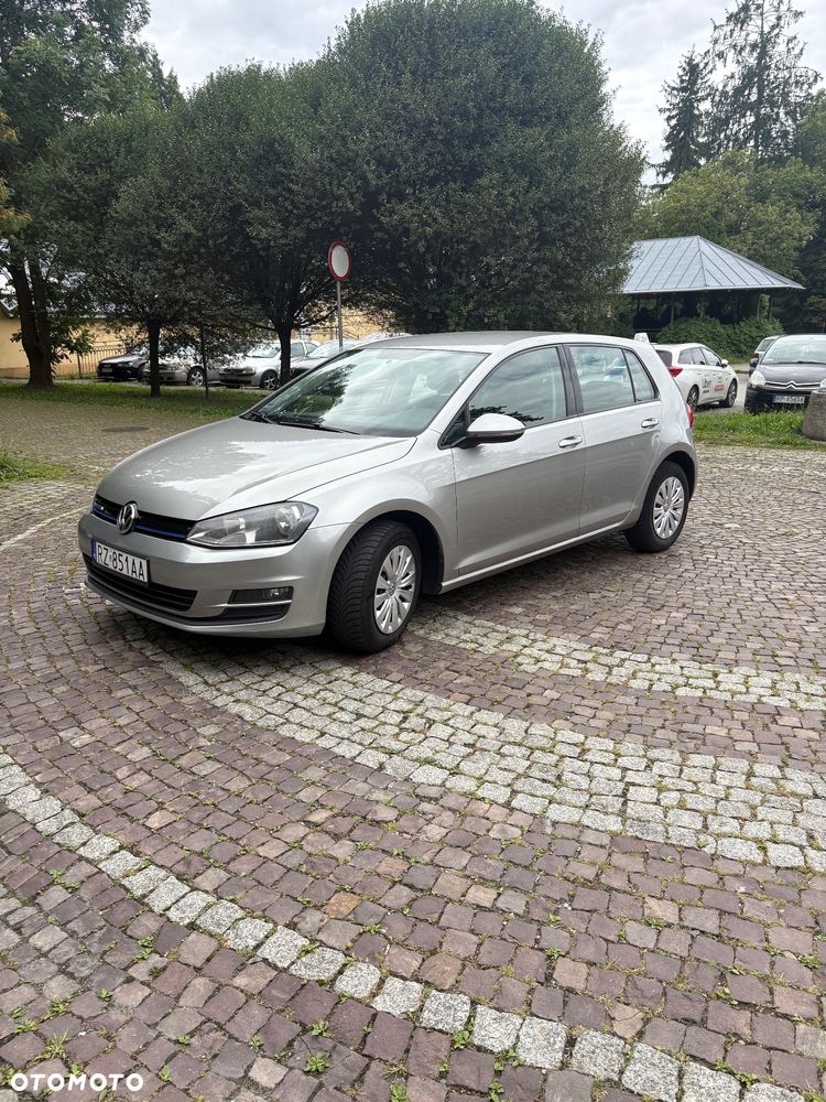 Volkswagen Golf 1.6 TDI BlueMotion Trendline - 4