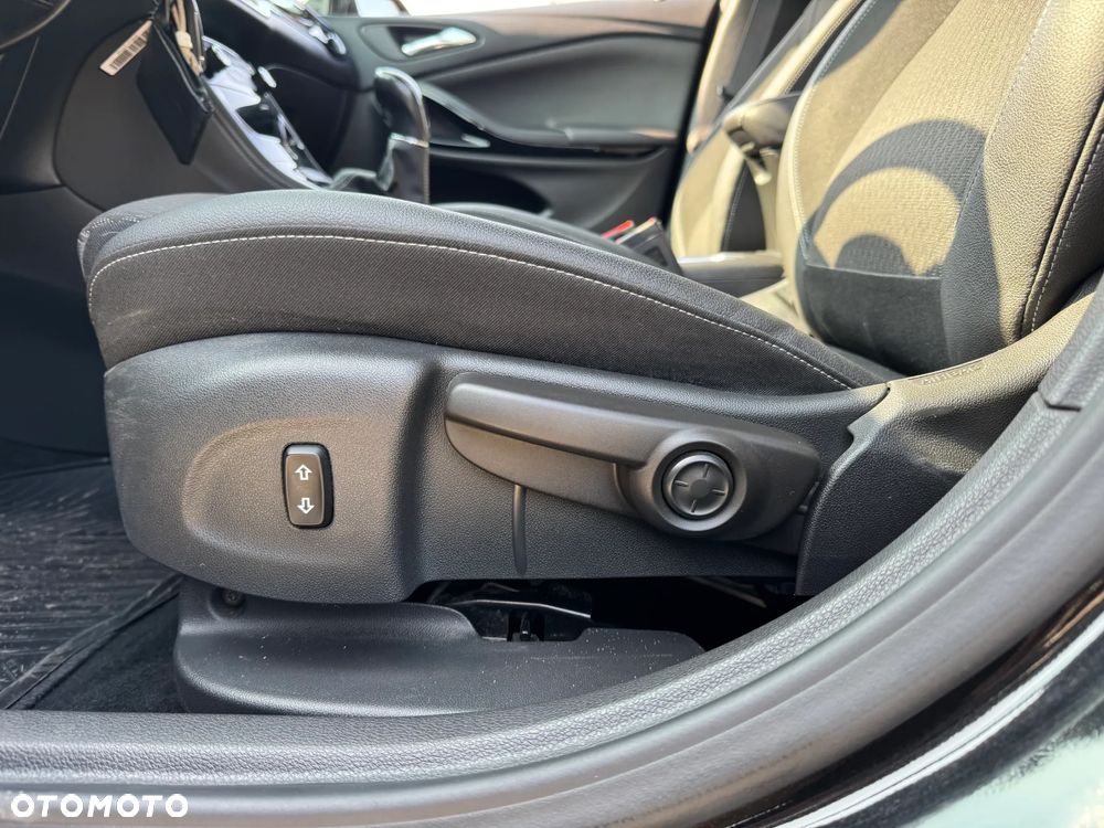 Opel Astra 1.4 Turbo Start/Stop Dynamic - 30