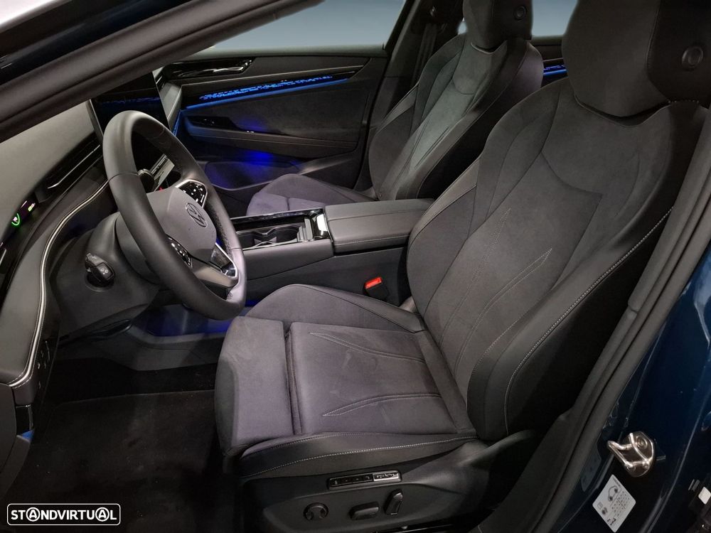 VW ID.7 Tourer 77 kWh Pro Urban - 11