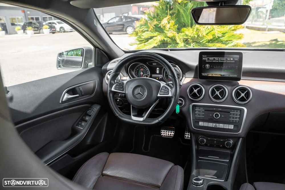Mercedes-Benz A 200 d 4Matic 7G-DCT AMG Line - 10
