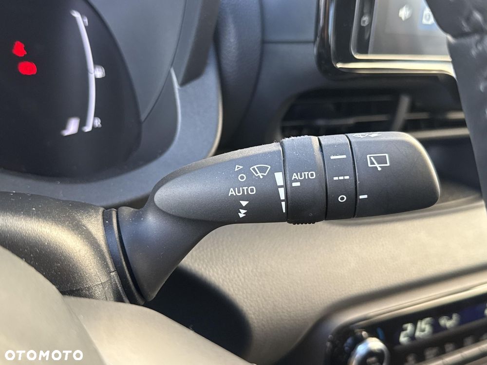 Toyota Yaris Hybrid 1.5 Style - 21