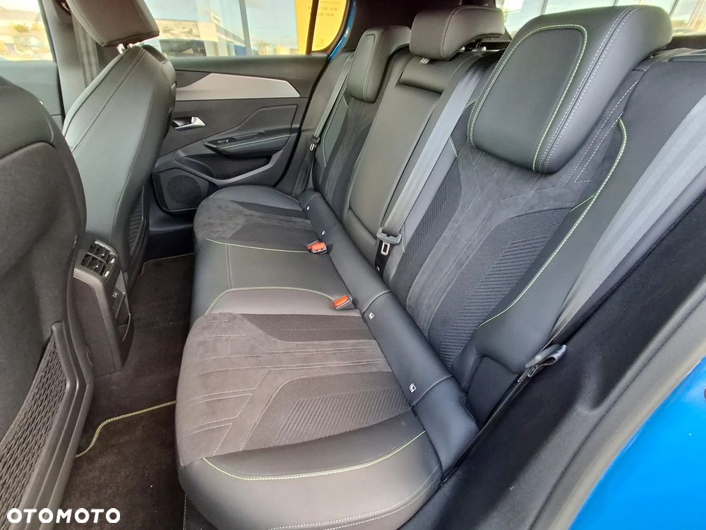 Peugeot 308 1.2 PureTech GT S&S EAT8 - 10
