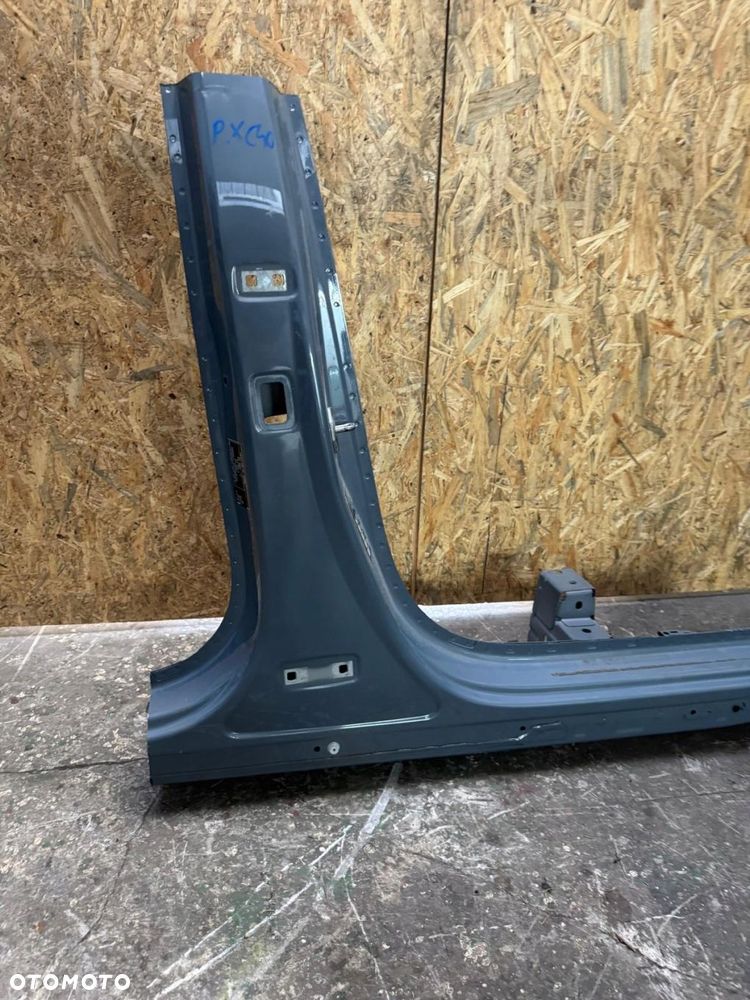 próg słupek prawy volvo xc40 2017-2024 - 2