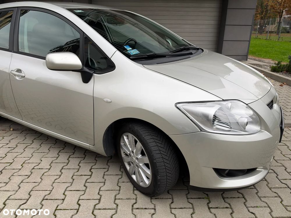 Toyota Auris - 10
