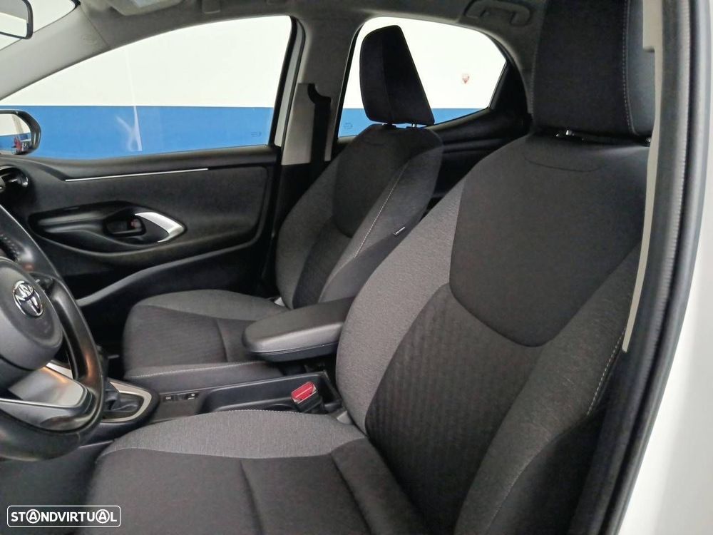 Toyota Yaris 1.5 HDF Comfort - 9