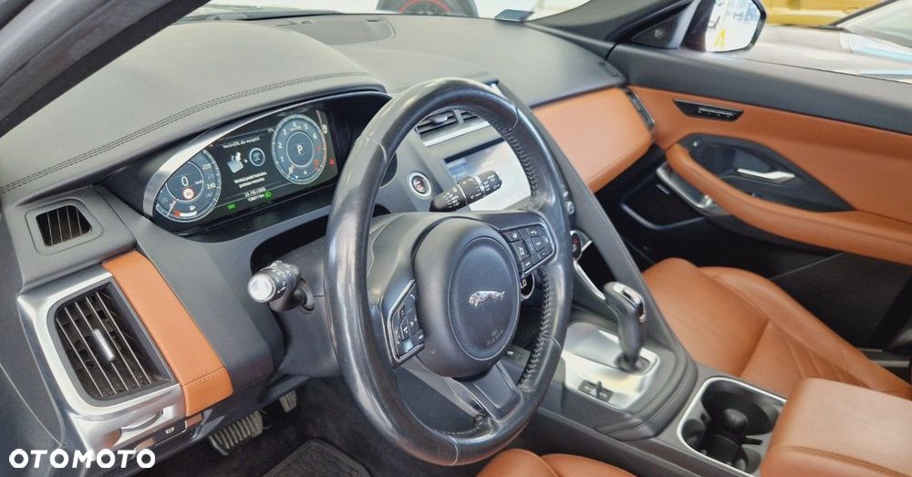 Jaguar E-Pace - 22