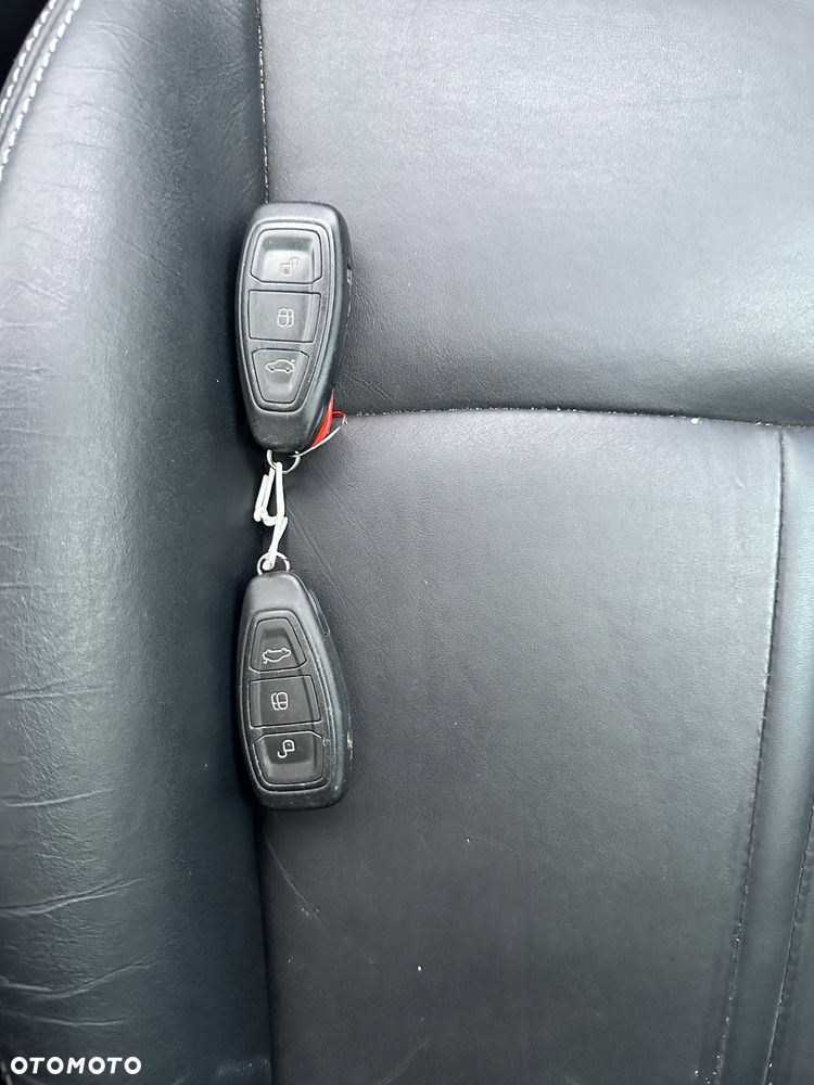 Ford S-Max 2.2 TDCi DPF Titanium X - 19