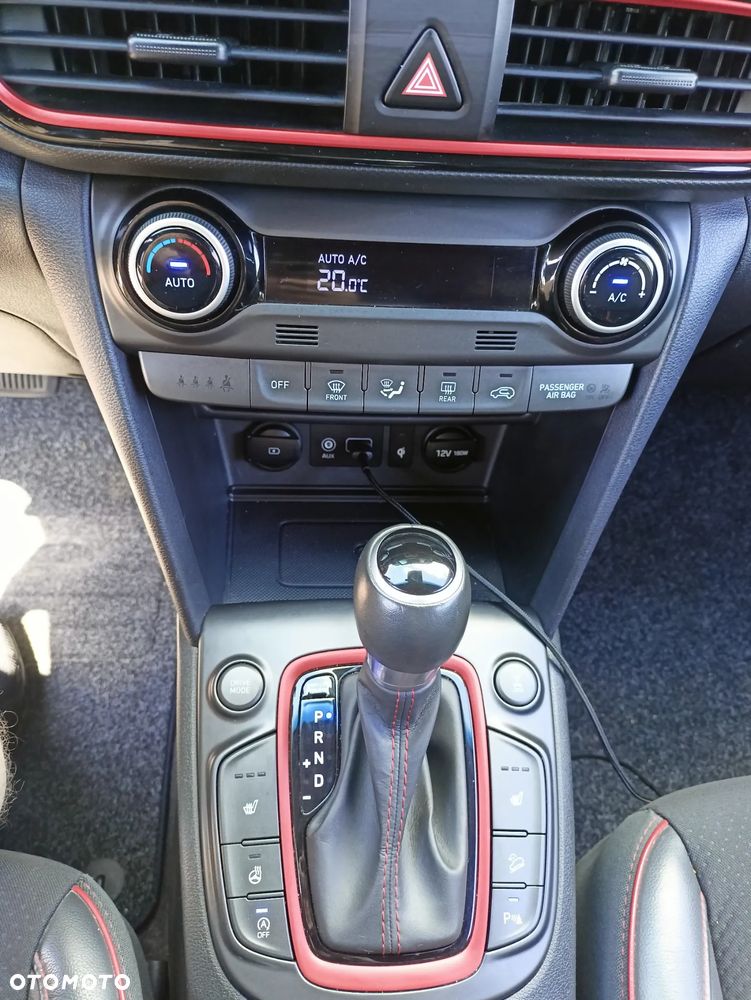 Hyundai Kona 1.6 CRDi Premium 4WD DCT - 12