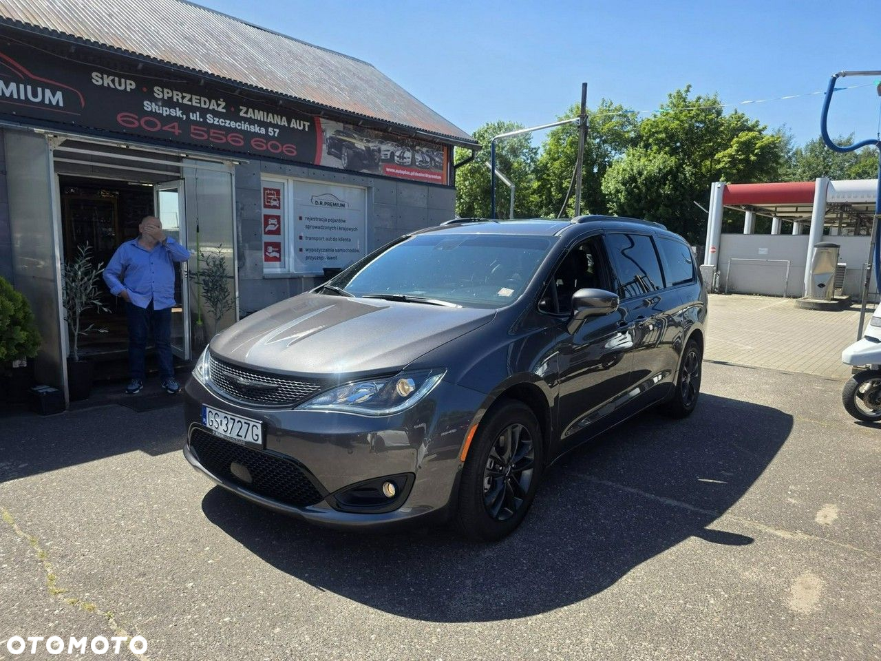 Chrysler Pacifica - 5