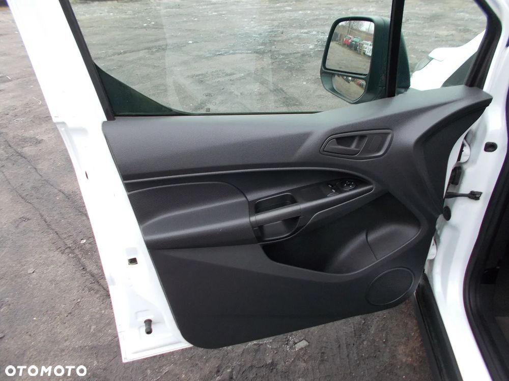 Ford Transit Connect - 23